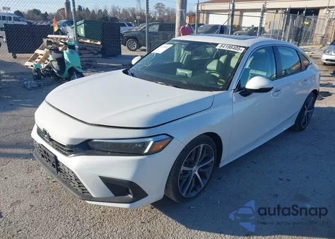 2024 Honda Civic Touring z USA, uszkodzony, nr VIN 2HGFE1F96RH316827